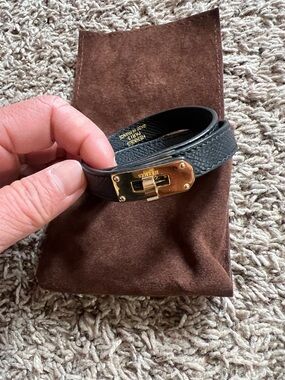 Black Epsom Leather Kelly Double Tour Bracelet with Gold Hardware